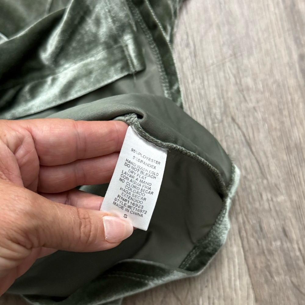 Easel • Moss Green Velvet Button Down Shirt - Picture 9 of 9